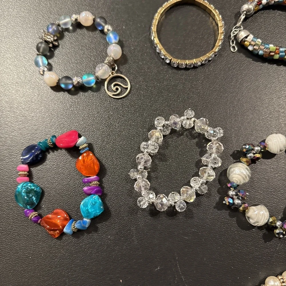 Lot Of 13 Glass Rhinestone Beaded Bracelets Bracelet Artsy Going Out Career Boho